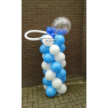 Ballonnenpilaar geboorte met speen